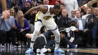 Draymond Green Stomp meme card, common rarity