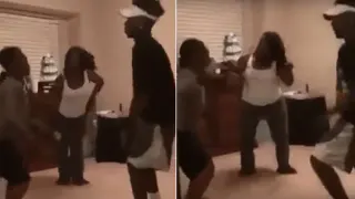 Carte meme Family "Act My Age" Dance, rareté commune