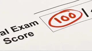 Carte meme Final Exam Score 100, rareté commune