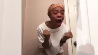 Girl Screaming meme card, common rarity