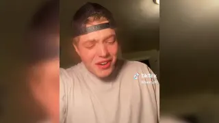 Carte meme Gym Bro Eating Dog Food, rareté commune