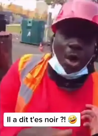 Carte meme Même il a dit t'es noir, un entonnoir, rareté commune