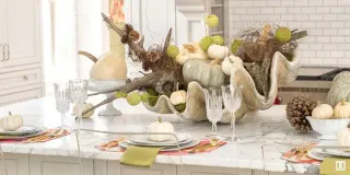 Ivanka Trump's Thanksgiving Table Centerpiece meme card, common rarity
