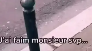 Carte meme J'ai faim monsieur — Normal, il est bientôt midi, rareté commune