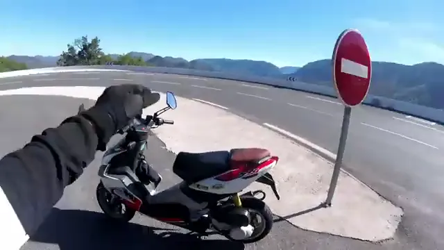 Carte meme J'ai niqué mon survet', rareté rare