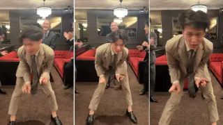 Japanese Tyranno Dance meme card, common rarity