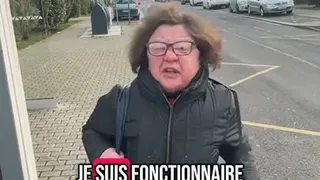 Carte meme Je suis propriétaire, je suis fonctionnaire, alors ta gueule, rareté rare