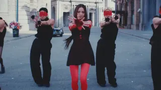 JISOO Flower Dance Challenge meme card, common rarity