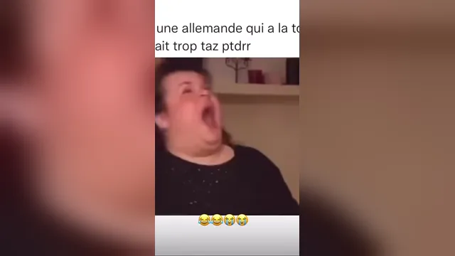 Carte meme L'allemande avec la Tourette, rareté commune