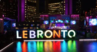Carte meme LeBronto, rareté rare