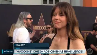 Carte meme Mia Goth Speaking Portuguese / Mia Goth Portuguese Voice, rareté commune