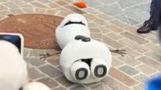 Olaf Animatronic Malfunction meme card, common rarity