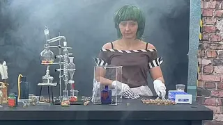 Oompa-Loompa Bartender meme card, common rarity