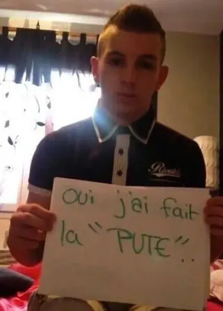 Carte meme Oui j'ai fait la pute (Full Art), rareté Full Art