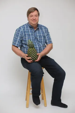Pineapple Dad meme card, common rarity