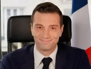 I want to speak to all the women of France meme card, rare rarity