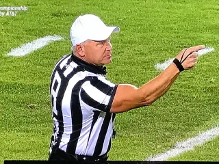 Ripped Ref meme card, common rarity