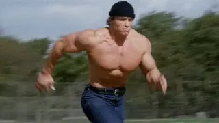 Carte meme Running Arnold Schwarzenegger, rareté rare