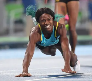Shaunae Miller's Finish Line Dive meme card, common rarity