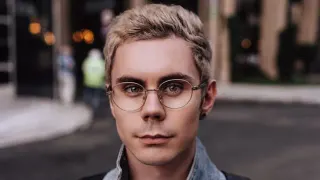 Carte meme Smart Guy With Glasses, rareté commune