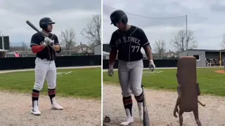 Carte meme Tung Tung Tung Sahur "Triple T" Baseball GIF, rareté commune