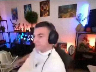 Kaydop's armrest meme card, common rarity
